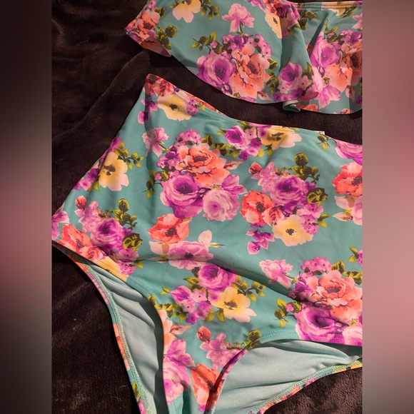 Forever 21 High waisted swimsuit size medium - Picture 2 of 4